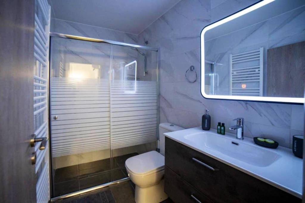 Апартаменты Brand New Aprt With Backyard In Lycabettus Hill ! Афины Экстерьер фото